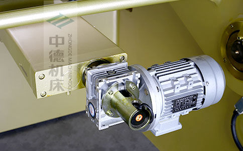 ZDS-1032后檔料減速電機，質(zhì)量好，模擬運算定位速度快.jpg